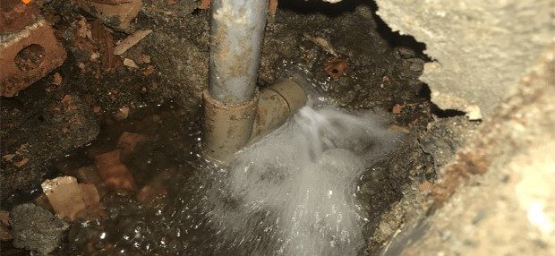 Hiện tượng rò rỉ nước đối với hộ gia đình